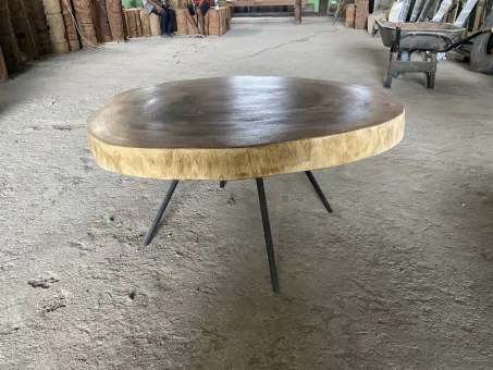 Low Natural Wood Table round made from Suar with Metal Legs "Tube". 90cm length, 81cm width, 60cm Height. Table top 7cm thickness. 
